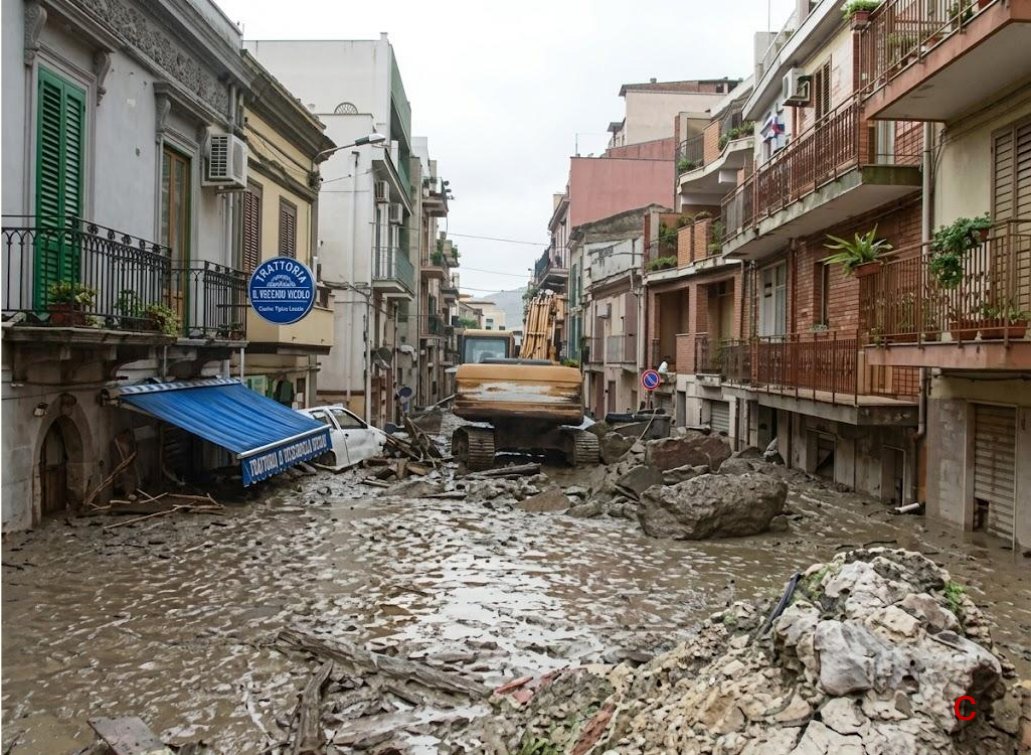 Foto dopo l'alluvione di Giampilieri (c)